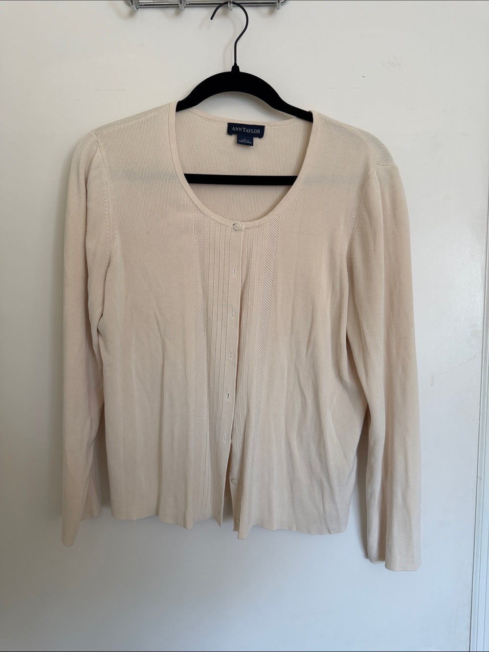 Ann Taylor Light Cream Scoop-Neck Cardigan 100% silk size L